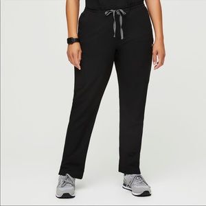 Figs woman’s yola skinny scrub pants in black